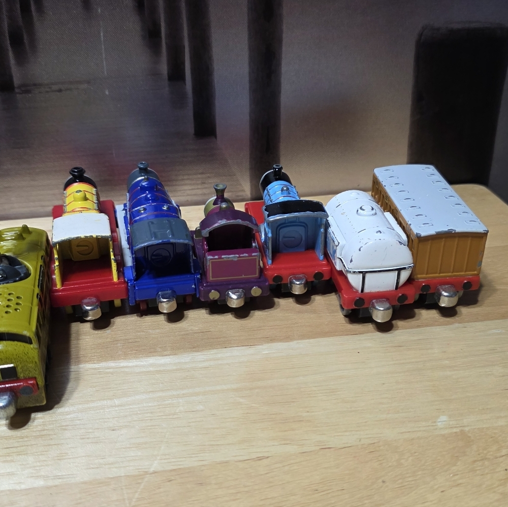 Thomas & Friends Multi-Color Train Engine Collection Molly Belle Diesel - Picture 5 of 10